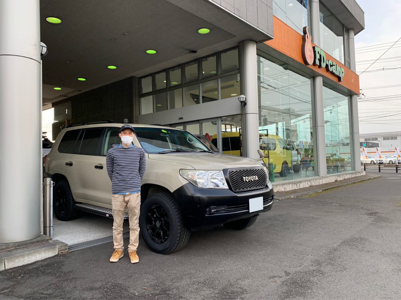 クラシックコンプリート！オシャレでクラシックなランドクルーザー２００をご納車です🚙💨　